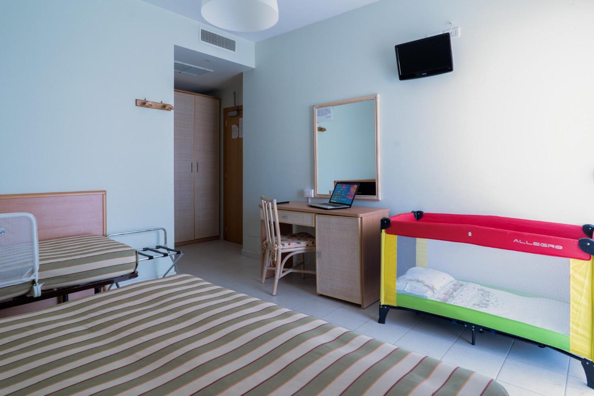 Hotel Jollino Pineto Buitenkant foto