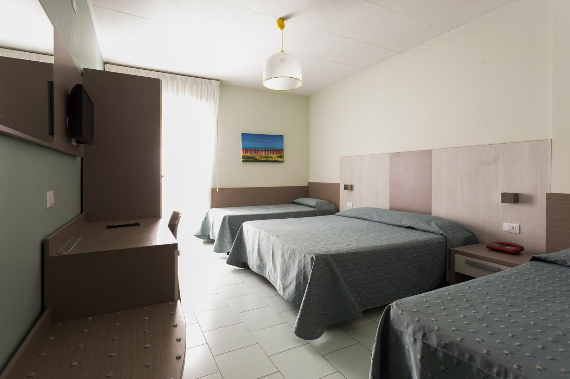 Hotel Jollino Pineto Buitenkant foto
