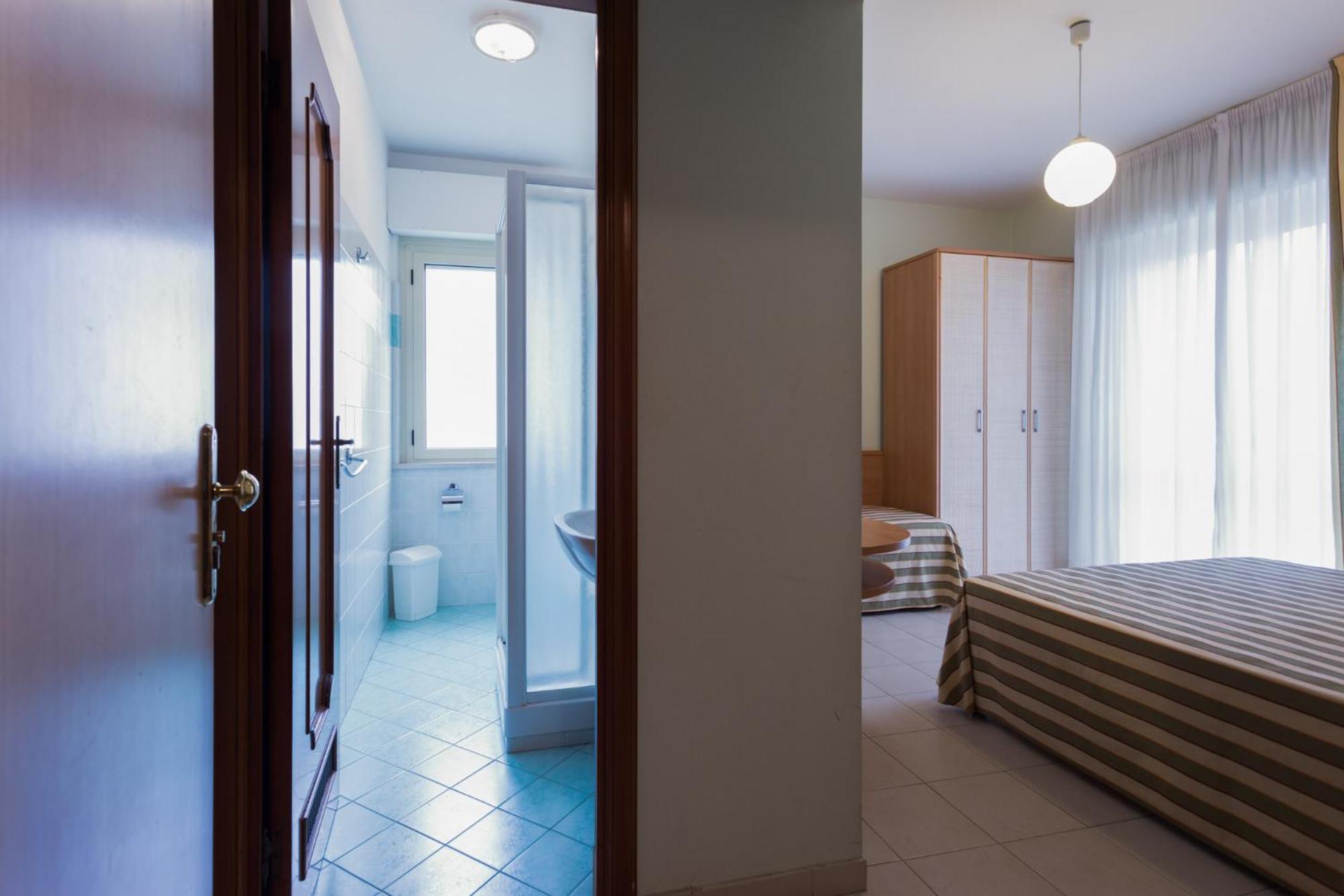 Hotel Jollino Pineto Buitenkant foto