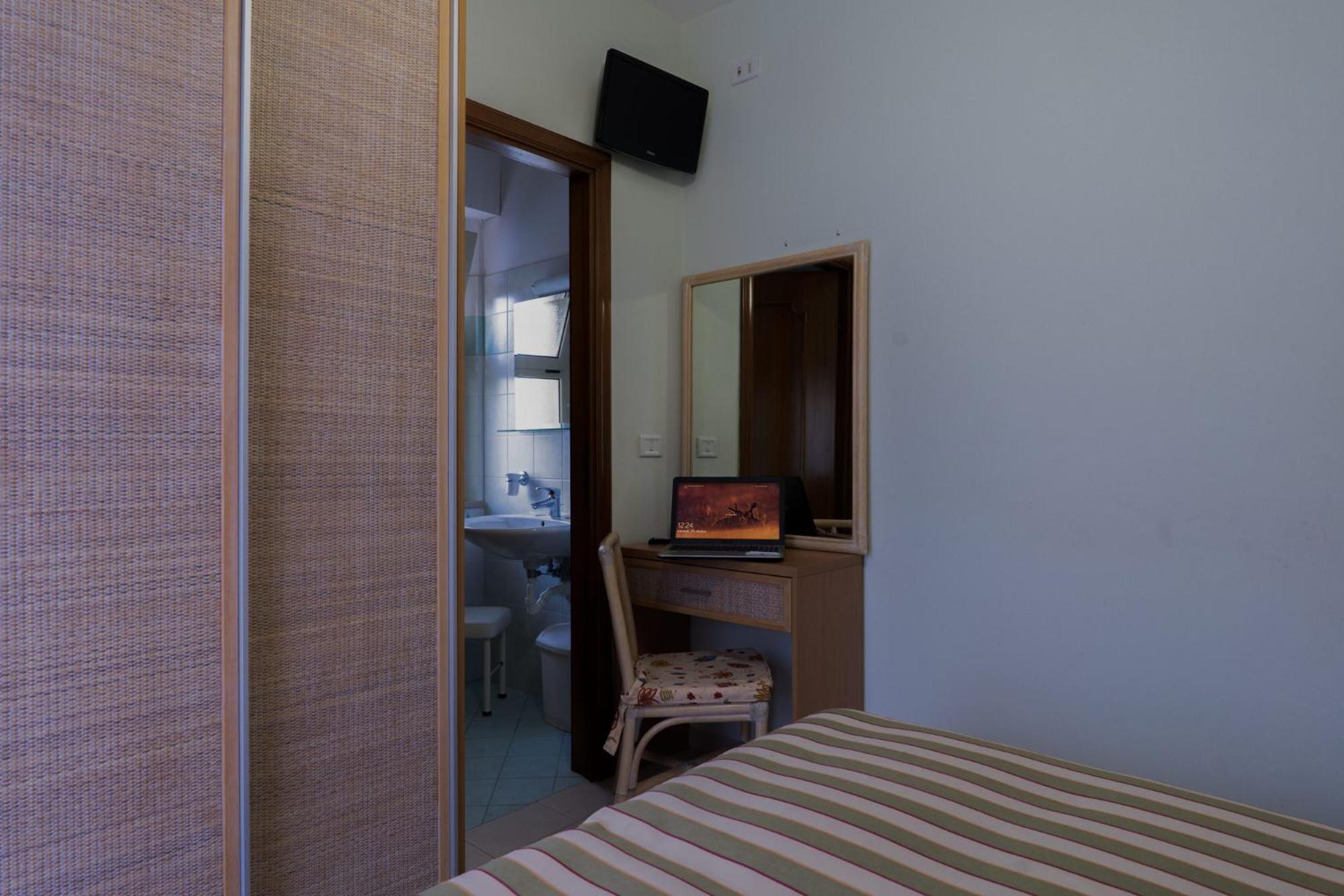 Hotel Jollino Pineto Buitenkant foto